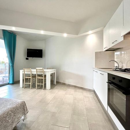 Angolo Mare Apartments & Rooms ปอร์โตปีโน ภายนอก รูปภาพ